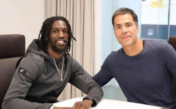 Уэбер подписал контракт с Лейкерс