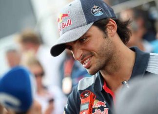Карлос Сайнс: Мне остается только ждать и полагаться на решение Red Bull