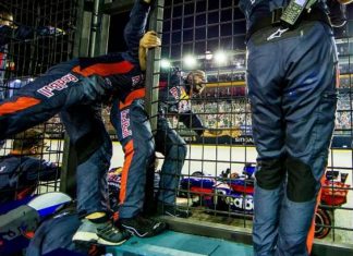 Карлос Сайнс: Гран При Сингапура-2017 – лучшая гонка в моей карьере