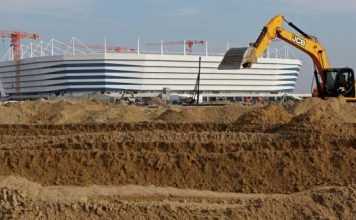 Колобков: Минспорт мониторит ситуацию с грунтом на стадионе в Калининграде