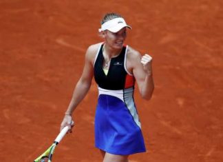 Теннисистка Возняцки вышла в третий круг турнира в Мадриде