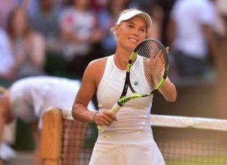 Возняцки вышла в третий раунд турнира в Риме