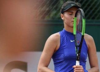 Вихлянцева проиграла в первом раунде турнира в Истбурне