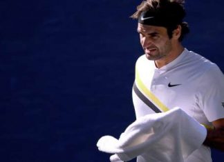 Федерер обыграл Зверева и вышел в четвертьфинал турнира в Штутгарте