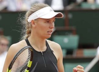 Каролина Возняцки вышла в полуфинал турнира в Истбурне