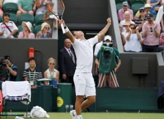 Японский теннисист Нисикори вышел в четвертьфинал Уимблдона