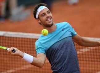 Чеккинато пробился в финал турнира ATP в хорватском Умаге